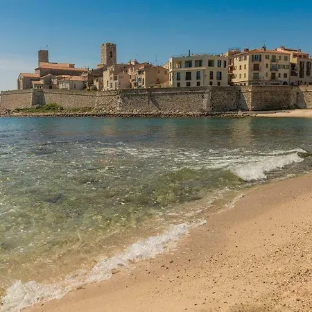 Gorgeous One Bedroom, Balcony, Close To The Beach Apartment Antibes